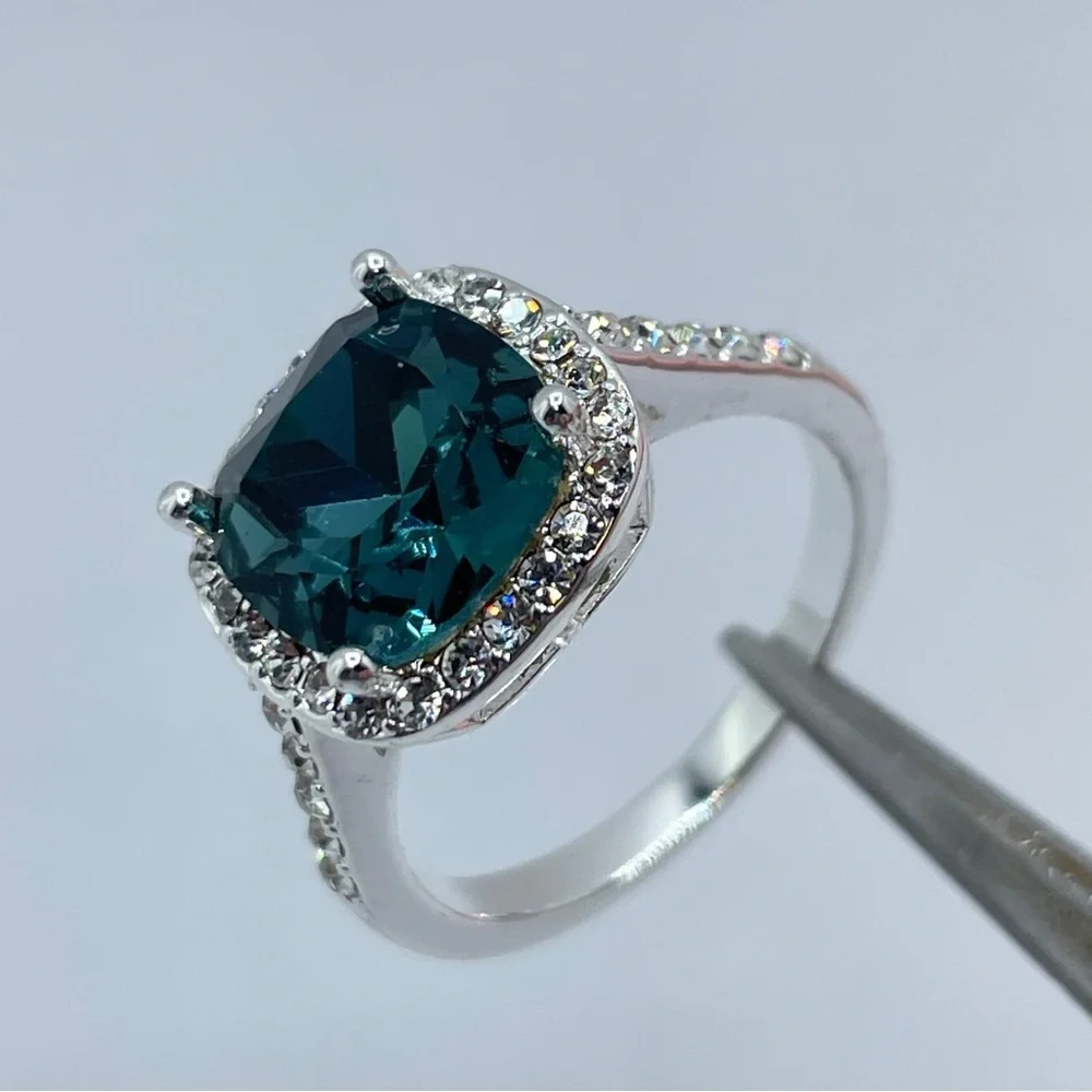 London Blue Swarovski Crystal Cushion Cut Halo Ring Silver Teal Statement Sz 8 - Picture 7 of 8